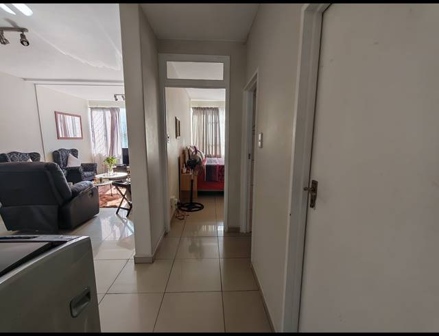 2 BEDROOM APARTMENT FOR SALE IN ESSENWOOD